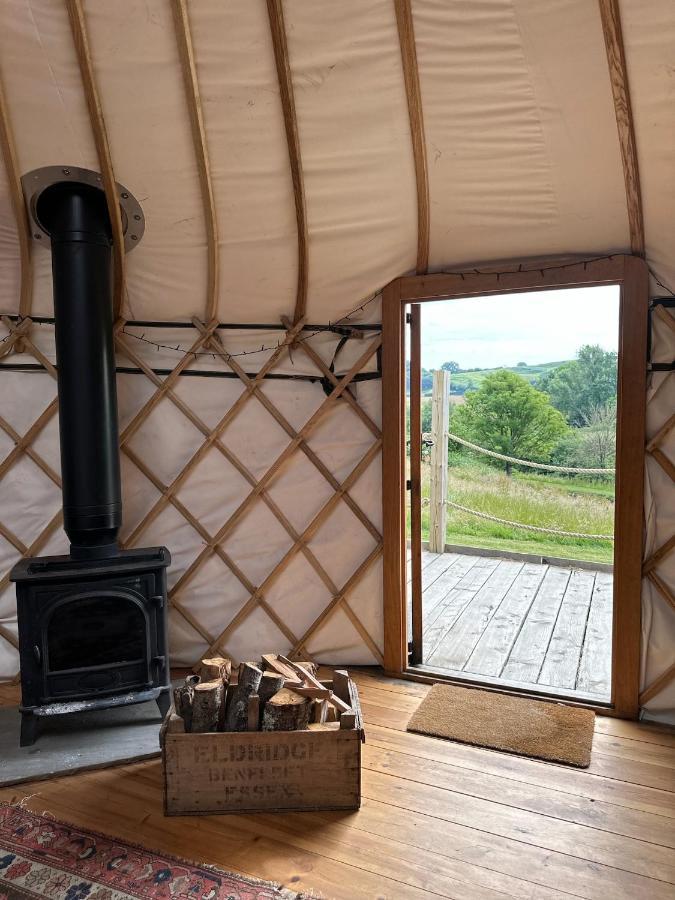Hotel Bracken Yurt At Walnut Farm Glamping Netherbury Exterior foto
